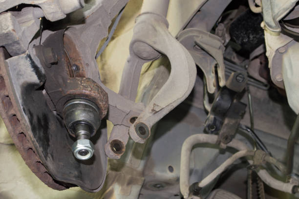 Ohjausvarren holkkien rooli kallistuskulman ja rullan jäykkyyden jakautumisessa